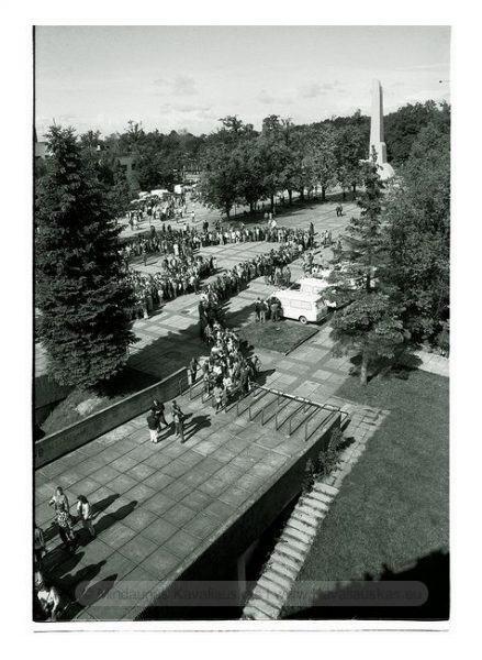 Popiežius Jonas Paulius II Dariaus ir Girėno stadione. 1993 09